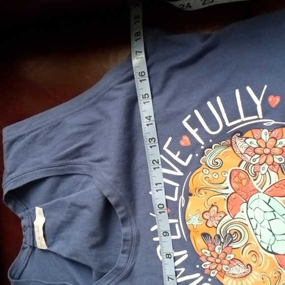 Simply Southern - great message tank - please check measurements and pics. - Picture 6 of 8